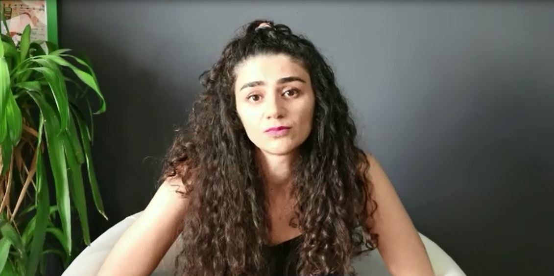 Kendimi yaşadığım çevreye ait hissetmiyorum.